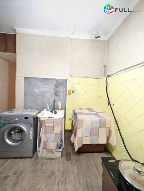 2 Սենյականոց Բնակարան Քարե Շենքում, 61քմ, 4/5 հարկ, Կոսմետիկ Վերանորոգված, Կահավորված, Արևկող