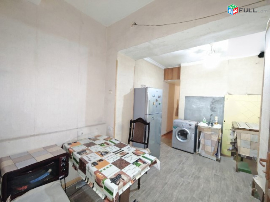 2 Սենյականոց Բնակարան Քարե Շենքում, 61քմ, 4/5 հարկ, Կոսմետիկ Վերանորոգված, Կահավորված, Արևկող