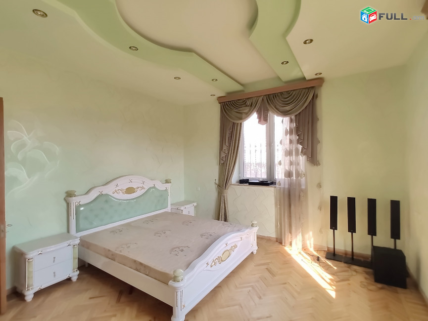 Չորս հարկանի քարե տուն Նորագավիթում 