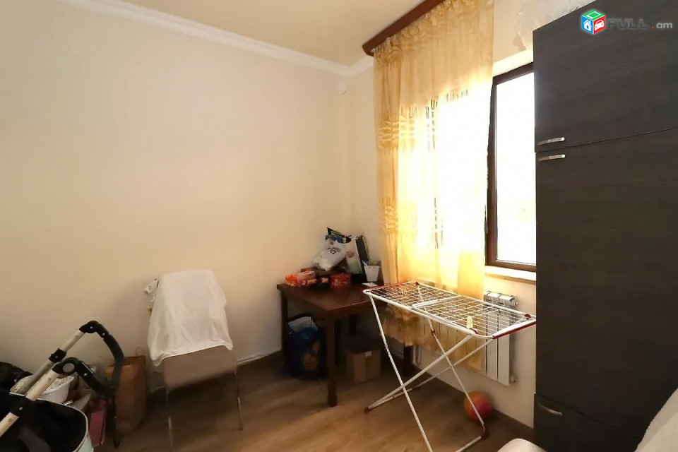 Մեկ հարկանի քարե տուն, Առինջում ՝ Մհեր Մկրտչյան թաղամասում 