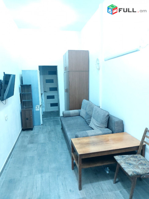 1-комн. квартира на ул. Нансена, 20 кв.м., высокие потолки, 1/12 этаж, евроремонт