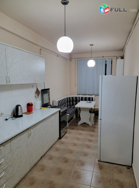 3-комн. квартира на ул. Езника Кохбаци, 81 кв.м.