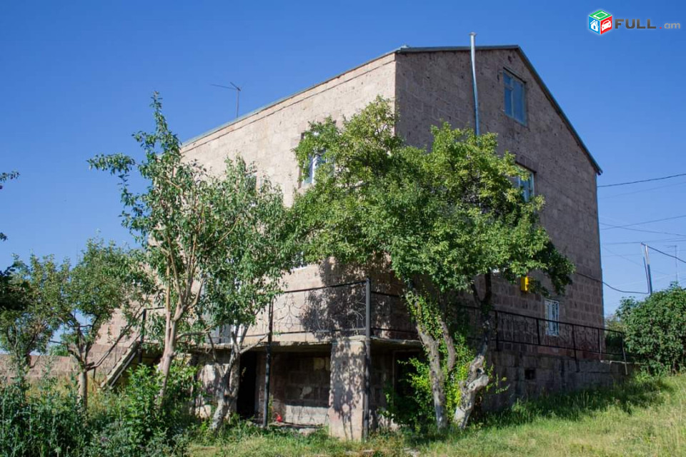 Սեփական տուն Արթիկում