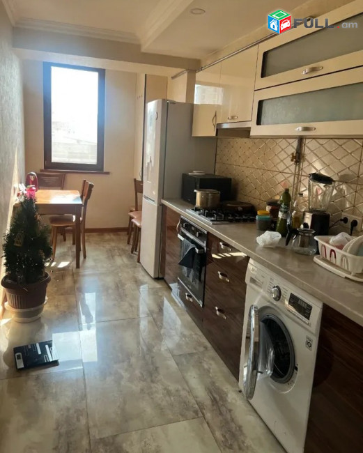 KS2-212 Վաճառվում է 2 սենյականոց բնակարան Կենտրոնում