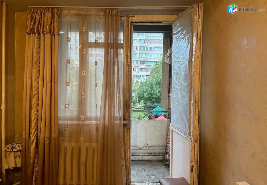 XS2-32 Վաճառվում է 2 սենյականոց բնակարան Շիրազ փողոցում