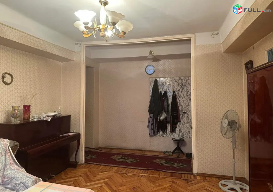 XS2-32 Վաճառվում է 2 սենյականոց բնակարան Շիրազ փողոցում