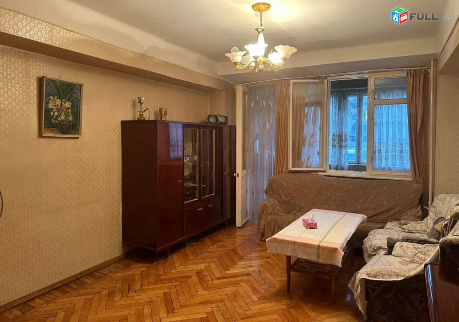 XS2-32 Վաճառվում է 2 սենյականոց բնակարան Շիրազ փողոցում