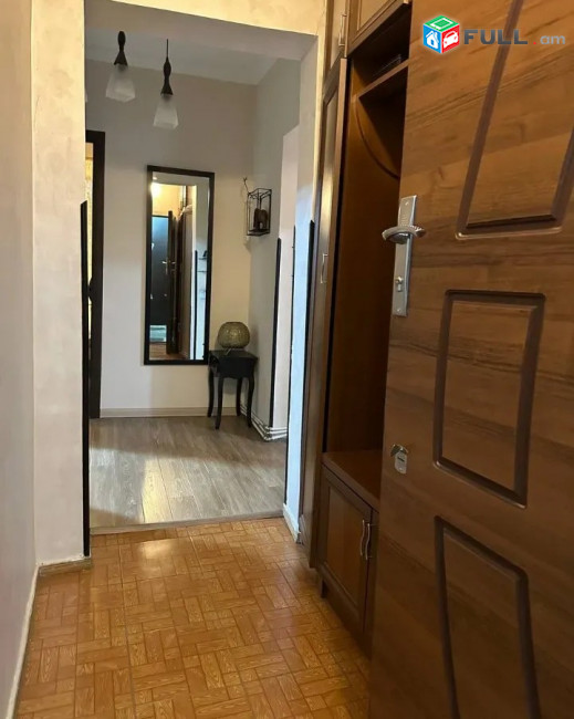 XS1-13 Վաճառվում է 1-2 դարձրած Նարեկացի փողոցում