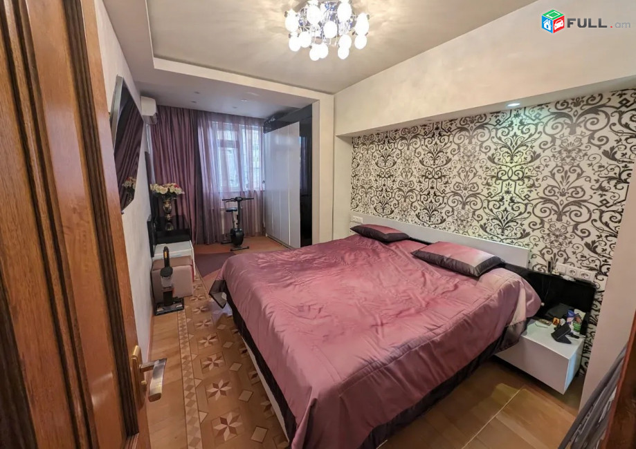 KS4-70 Վաճառվում է 4 սենյականոց բնակարան Փոքր կենտրոնում