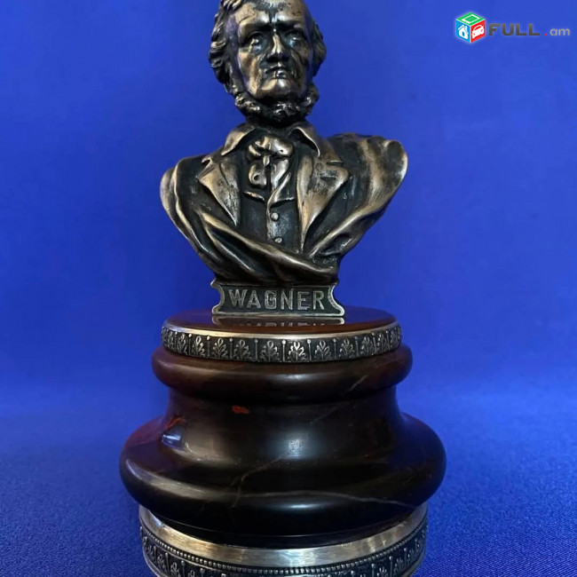 Серебряная статуэтка Вагнер