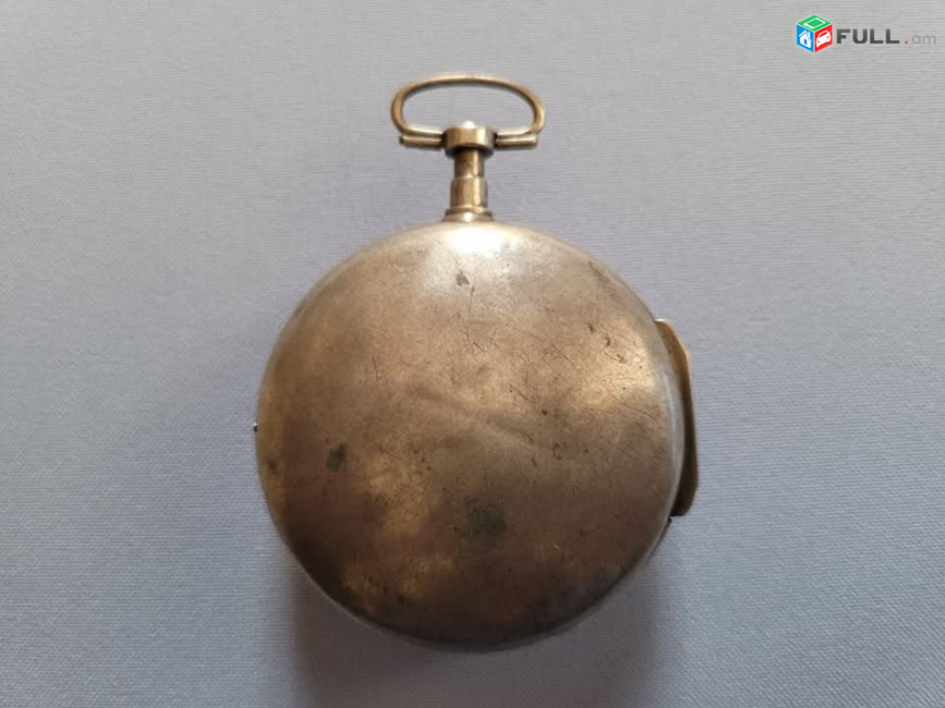 Серебряные карманные часы