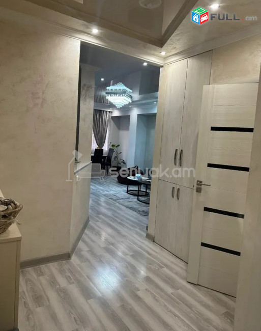 2 Սենյականոց Բնակարան, 60քմ, 5/9 հարկ, Կապիտալ Վերանորոգված, Կահավորված, Արևկող