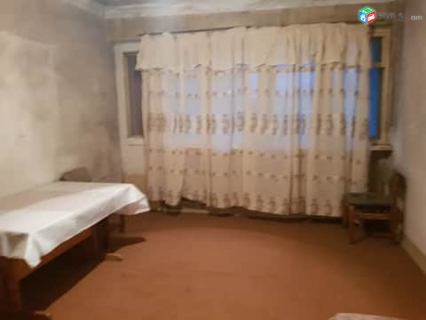3 սենյականոց բնակարան Ջրամբարում, 60 ք.մ., մի քանի պատշգամբ