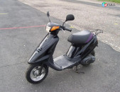 Yamaha Jog 5 moped