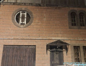 Սեփական քարե տուն