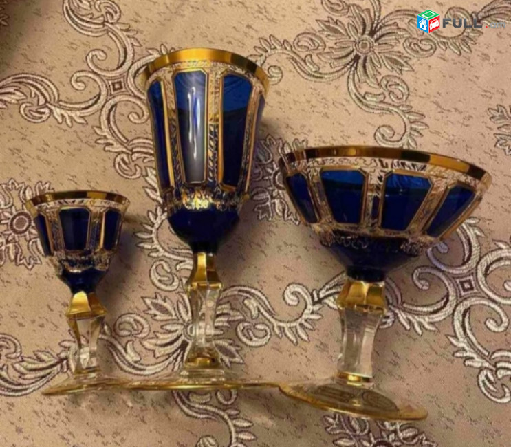 Կգնեմ չեխական խրուստալից բաժակներ վազաներ