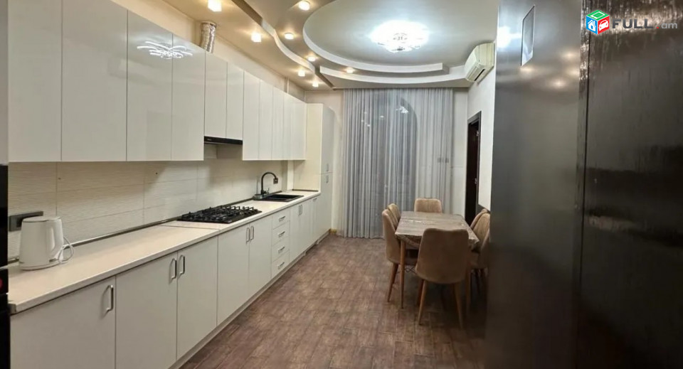 A0001-158/ Վարձով 4 սենյականոց բնակարան Կենտրում