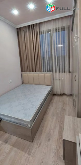 N0005-50 3-комн. квартира в новостройке на ул. Анастаса Микояна, 74 кв.м., 12/18 этаж, высокие потолки