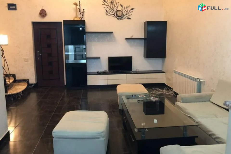 A0002-147/ Վարձով 3 սենյականոց բնակարան Կենտրոնում