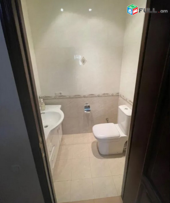 E0003-310/ 3 սենյականոց բնակարան Բաղրամյան պողոտայում։