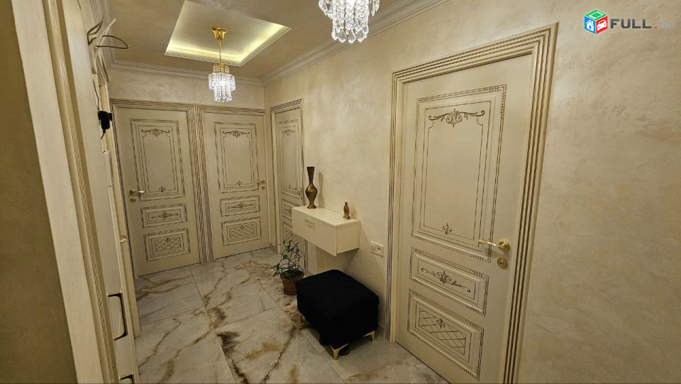 Վաճառվում է բնակարան