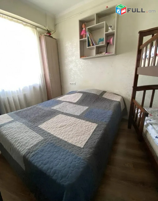 2 սենյականոց բնակարան Խաղաղ Դոնի փողոցում, 43 քմ, նախավերջին հարկ (Կոդ B2-035)