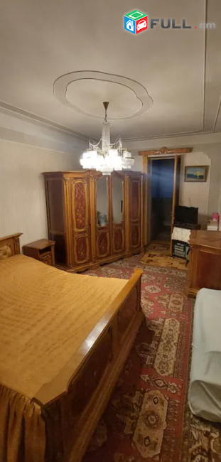 Վաճառվում է 4 սենյականոց բնակարան 