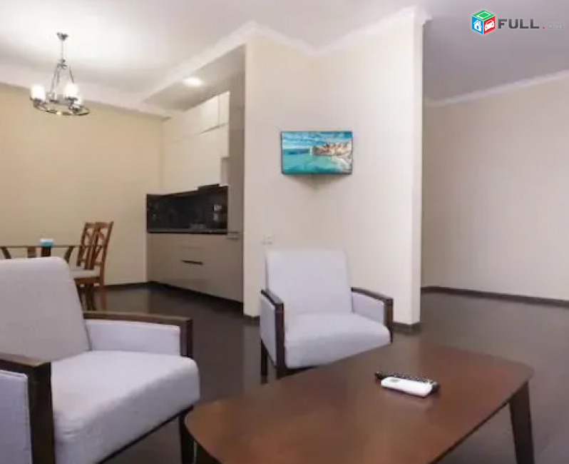 3 սենյականոց բնակարան նորակառույց շենքում Ամիրյան փողոցում