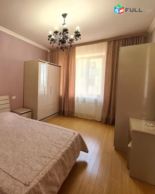 4 սենյականոց բնակարան նորակառույց շենքում