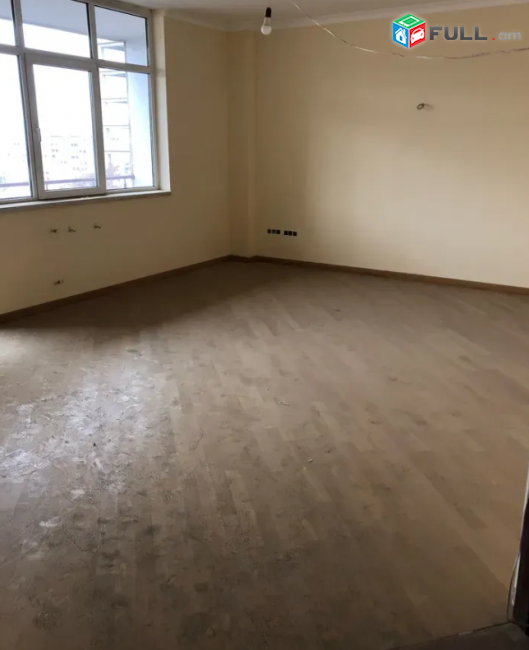 4 սենյականոց բնակարան նորակառույց շենքում