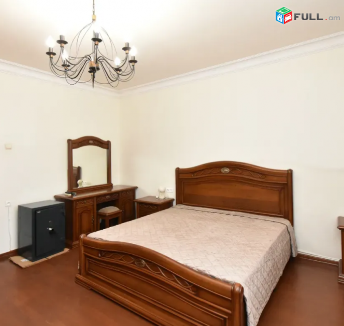 4 սենյականոց բնակարան Թամանյանի փողոցում, 181 քմ, 2 սանհանգույց, բարձր առաստաղներ, մի քանի պատշգամբ