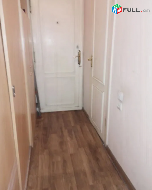 բնակարան Սարյան փողոցում, 40 քմ, 7/11 հարկ