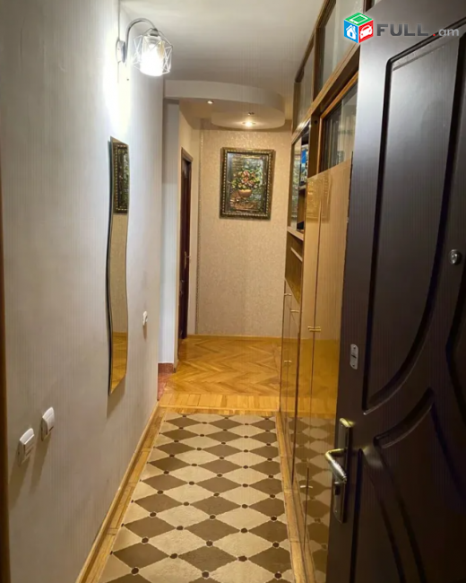 3 սենյականոց բնակարան Արամ Խաչատրյանի փողոցում, 67 քմ, 2/5 հարկ, 
