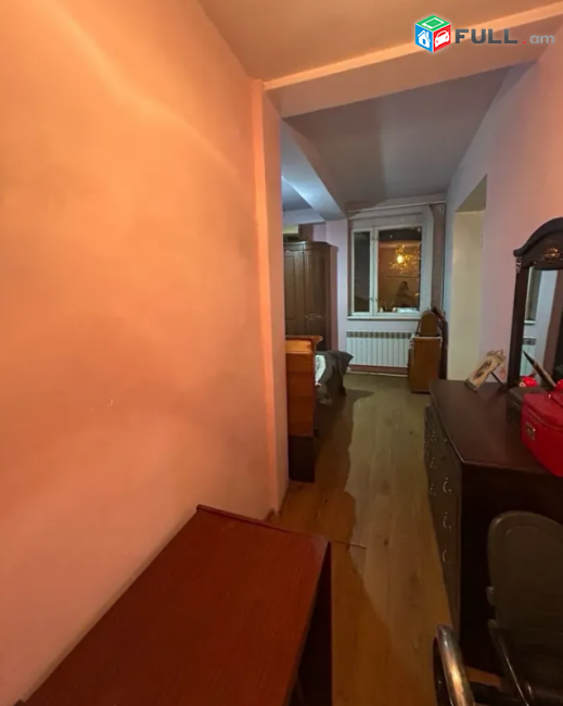 2 սենյականոց բնակարան Վահրամ Փափազյան փողոցում, 60 քմ, 2/5 հարկ