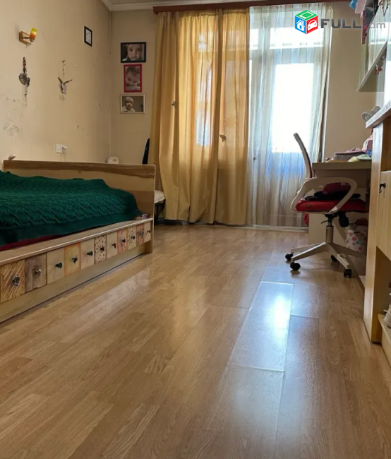 3 սենյականոց բնակարան Պուշկին փողոցում, 111 քմ