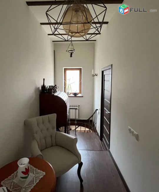 5 սենյականոց բնակարան Մոսկովյան փողոցում, 159 քմ