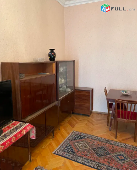 բնակարան Աբովյան փողոցում, 129 քմ 4/4 հարկ