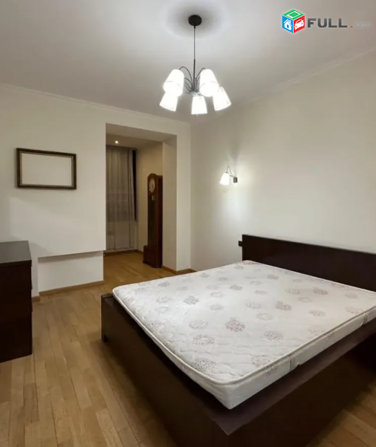 Մաշտոցի պողոտա, 4/3 հարկ, 90 քմ կապիտալ վերանորոգում 