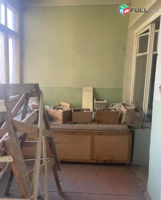 Փափազյան փողոց  43 քմ, քարե շենք, 5/5 հարկ