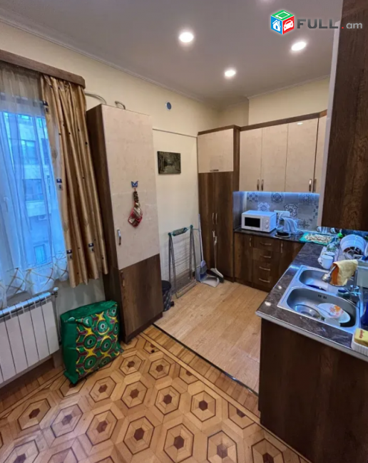Թումանյան Փարպեցի խաչմերուկ, 4/3 հարկ, 120 քմ, կապիտալ վերանորոգված