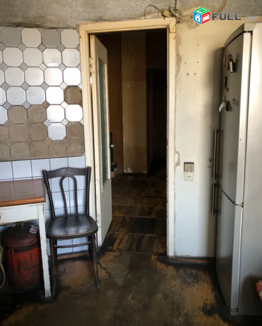 Երվանդ Քոչարի փողոց, 6/16 հարկ 