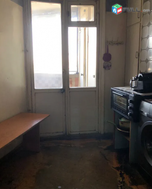 Երվանդ Քոչարի փողոց, 6/16 հարկ 