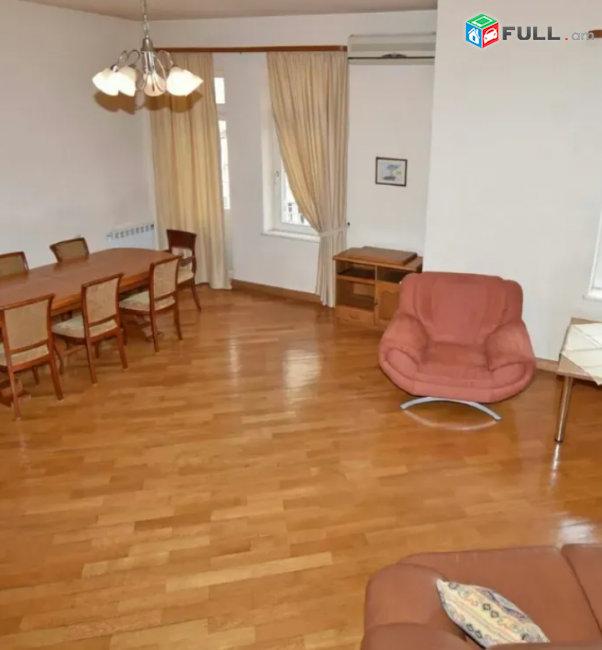 Պուշկինի փողոցում, ԴՈՒՊԼԵՔՍ, 241 քմ, 4/4 հարկ