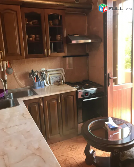  Եղբայրության փողոցում, 76 քմ, 2/5 հարկ, բարձր առաստաղներ