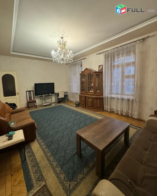Մաշտոցի պողոտայում, 82 քմ, 2/4 հարկ, բարձր առաստաղներ, եվրովերանորոգված