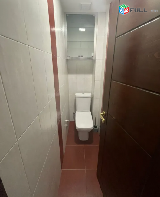 Պուշկինի փողոցում, 50 ք.մ., 3/9 հարկ, բարձր առաստաղներ 