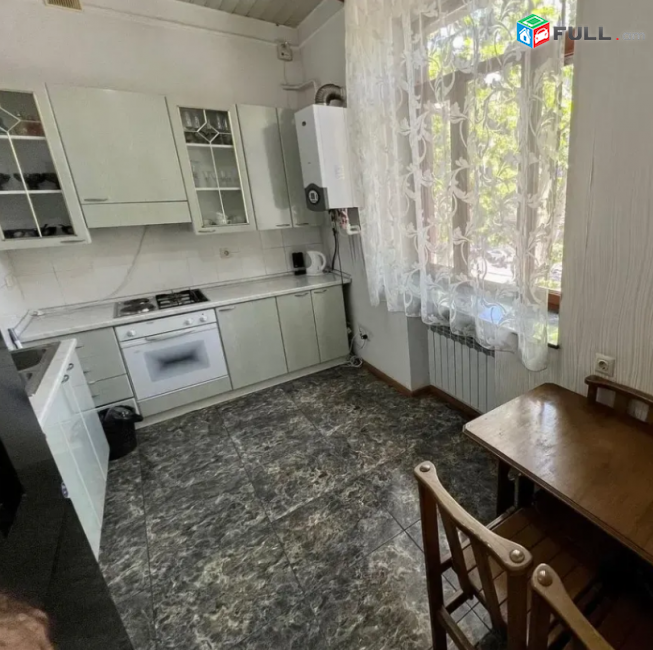 Մաշտոցի պողոտա, 70 ք.մ,4/3 հարկ 