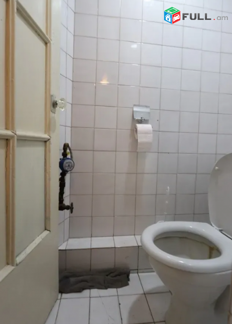Աբովյան փողոցում, 57 քմ, 2/5 հարկ 