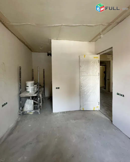 Մաշտոցի պողոտայում, 44 քմ, 2/5 հարկ 