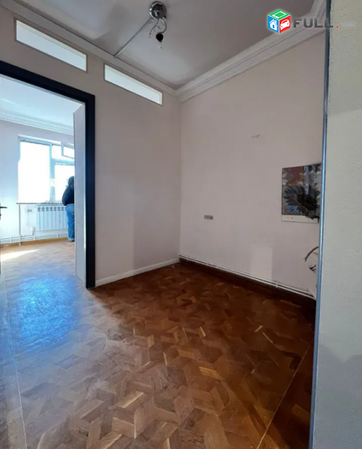 Արաբկիրում, 42 քմ, 2/9 հարկ, կապիտալ վերանորոգված 